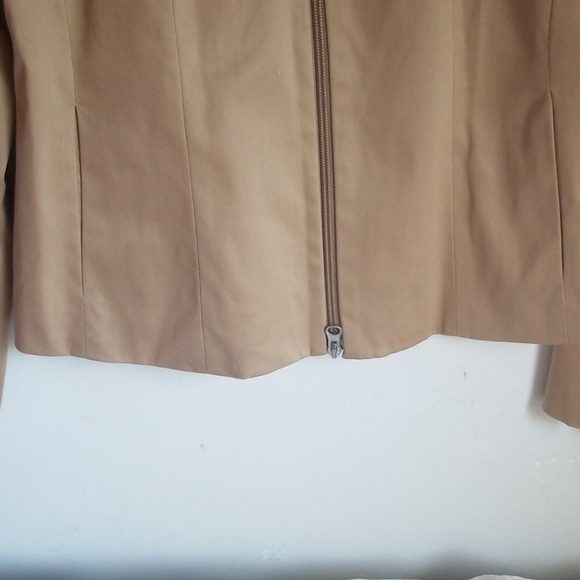 Jacket - Picture 4 of 8